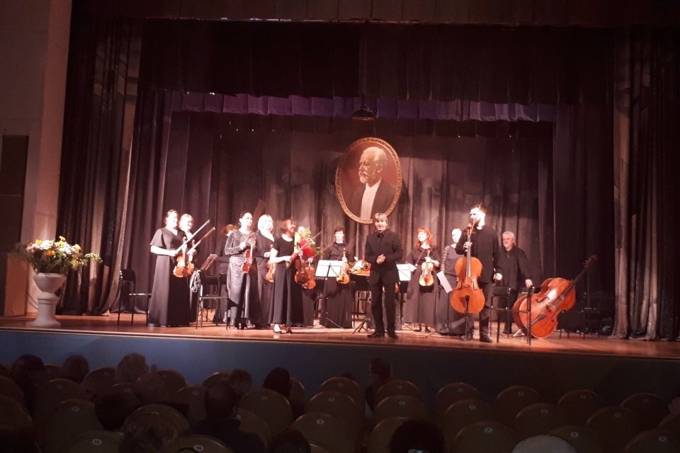 В День музыки артисты МОФ исполнили в Клину любимую классику