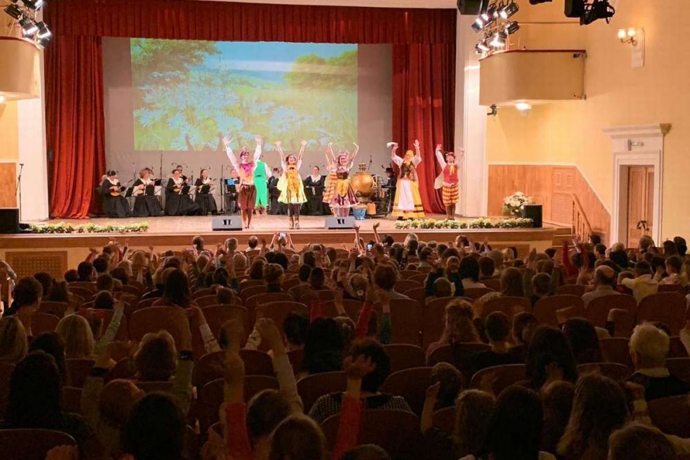 Спектакль «Муха-Цокотуха. Именины с оркестром» в Ярославле