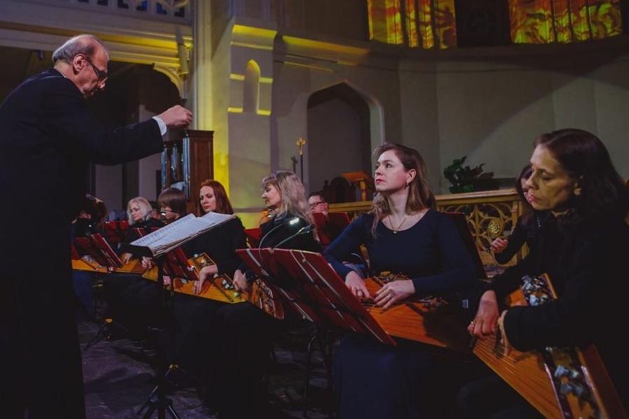 Оркестр «Гусляры России» исполнил музыку из кинофильмов в жанре фэнтези