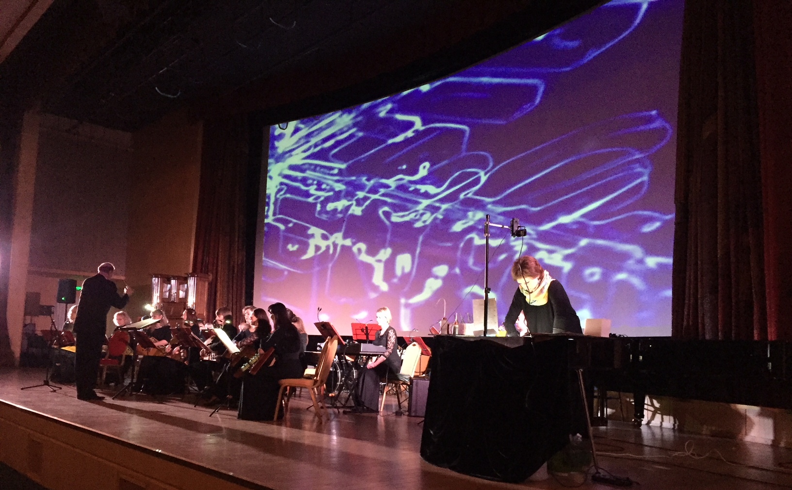 Концерт для дудука, органа, оркестра и водной анимации эбру