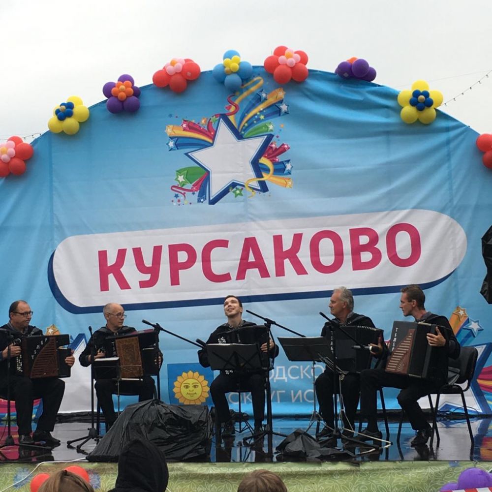 Ансамбль «Русский тембр» поздравил с Днем сельских поселений жителей Ядроминского и Ермолинского