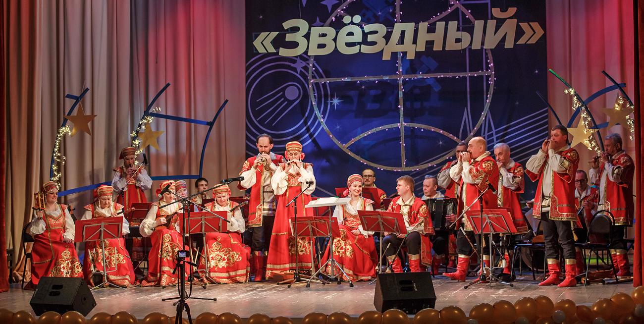 Концерт оркестра «Русские узоры» на фестивале «Нескучное время в Звёздном»