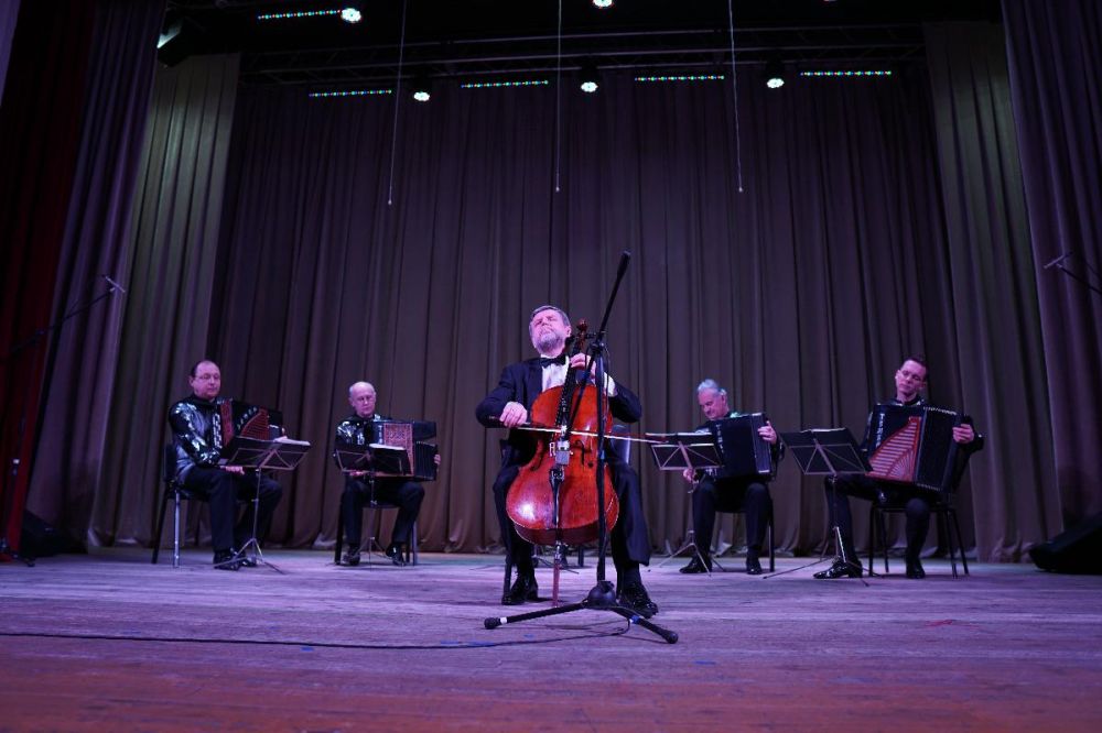 «Русский тембр»﻿ и Владимир Нор выступили в Дедовске с концертом-сюрпризом