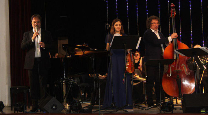 Газета «Маяк» о первом концерте фестиваля «Пересекая время» в Пушкино