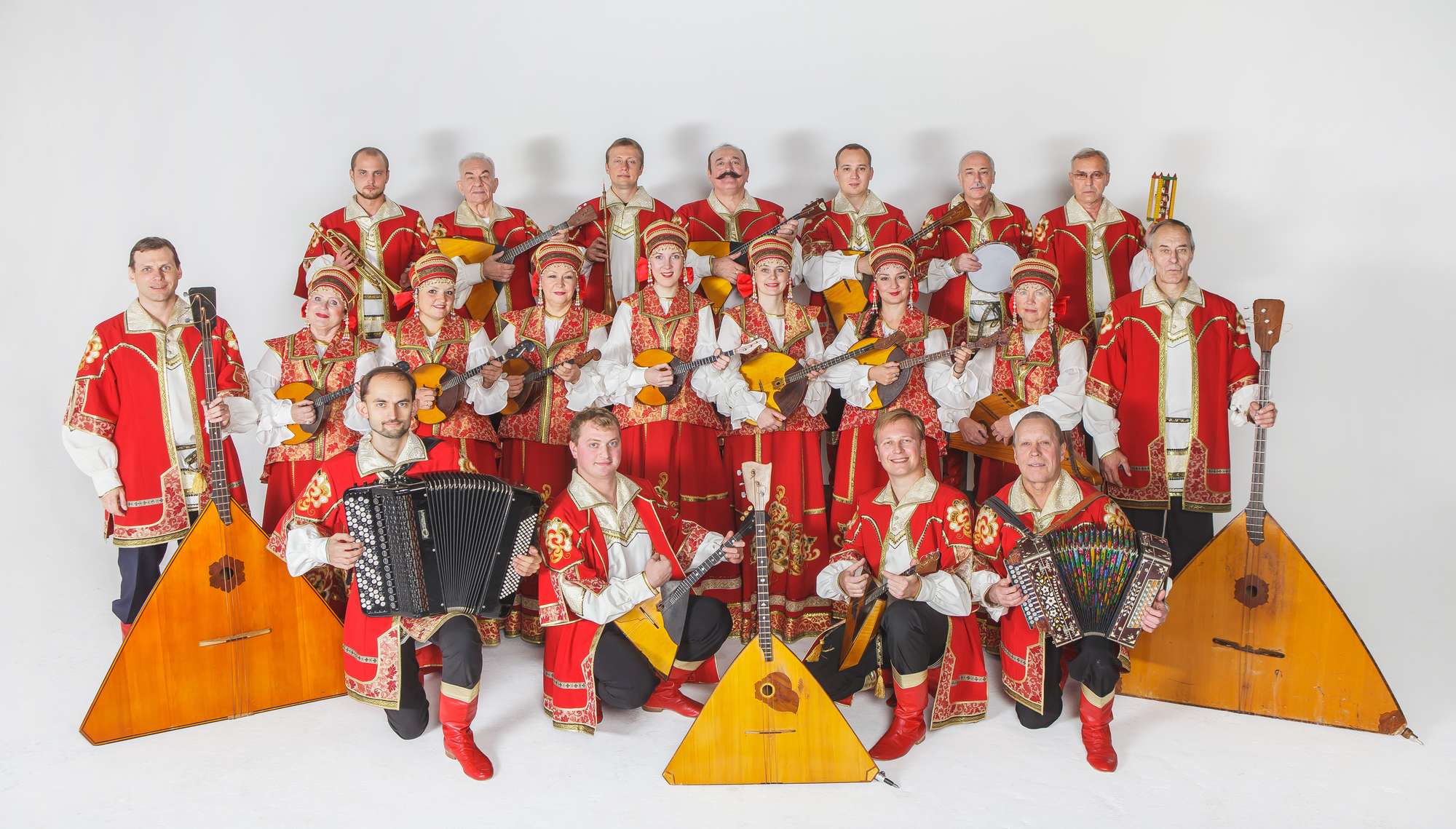 Государственный академический оркестр солистов «Русские узоры»