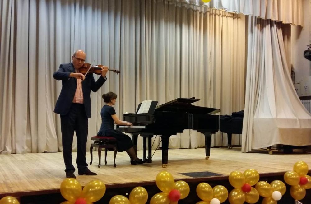 «Филармония завтра» в Лобне: Алексей Лундин дал мастер-класс и концерт в Школе искусств