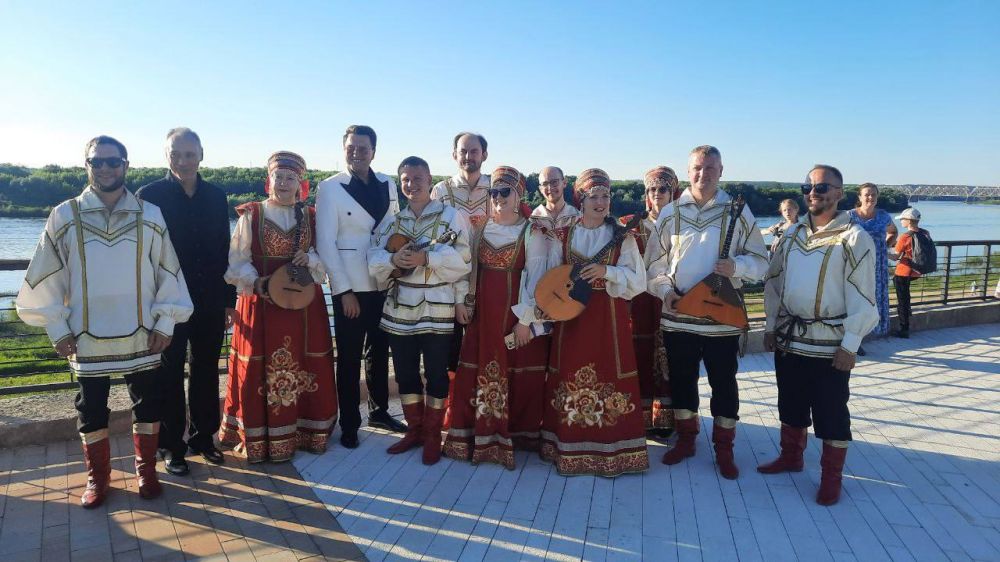 28 июня в городе Кашире на городском фестивале «Серебристые облака» выступил оркестр солистов «Русские Узоры»