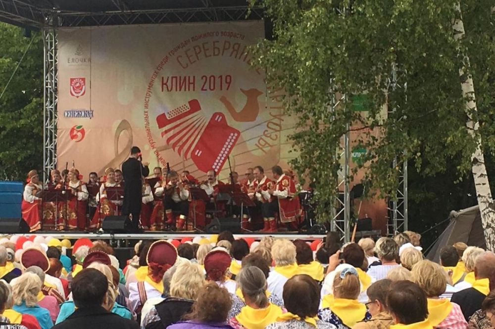 Оркестр «Русские узоры» на фестивале «Серебряные виртуозы» в Клину