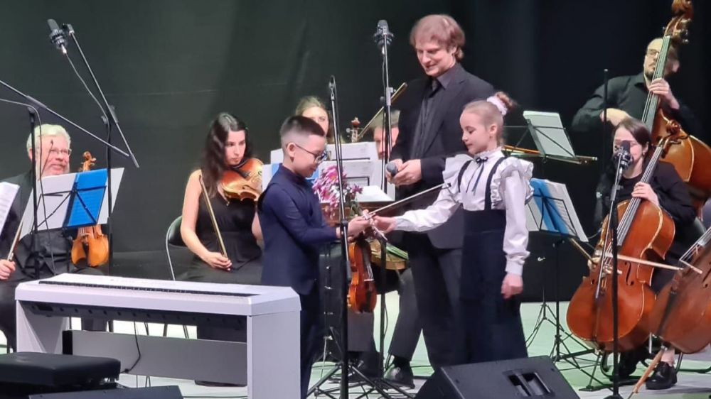 Симфонический оркестр «Инструментальная капелла» выступил вместе с воспитанниками Лосино-Петровской ДШИ