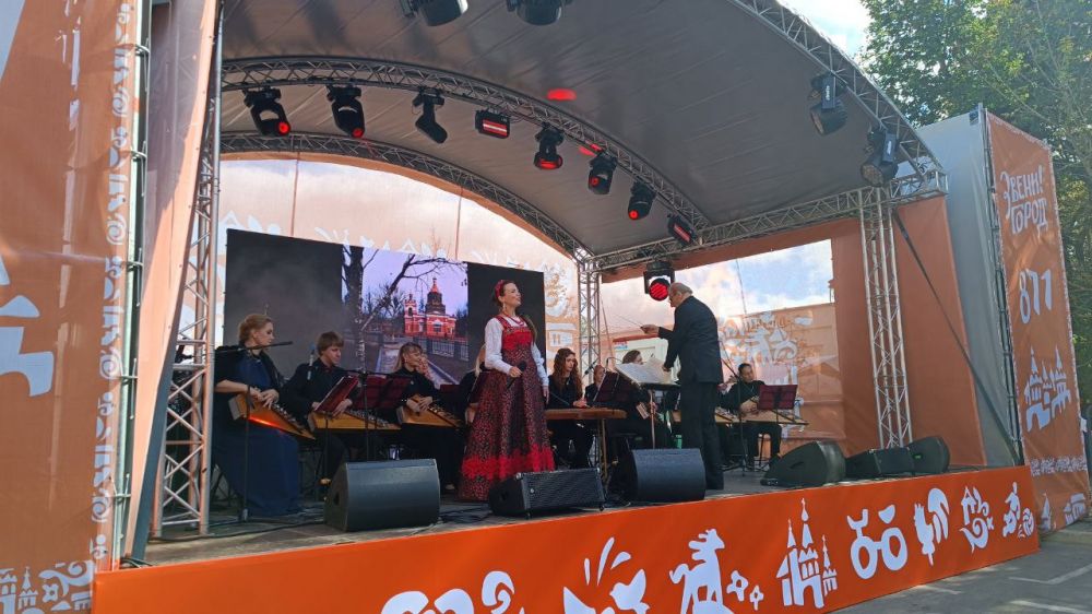 Артисты филармонии выступили на Дне города в Звенигороде