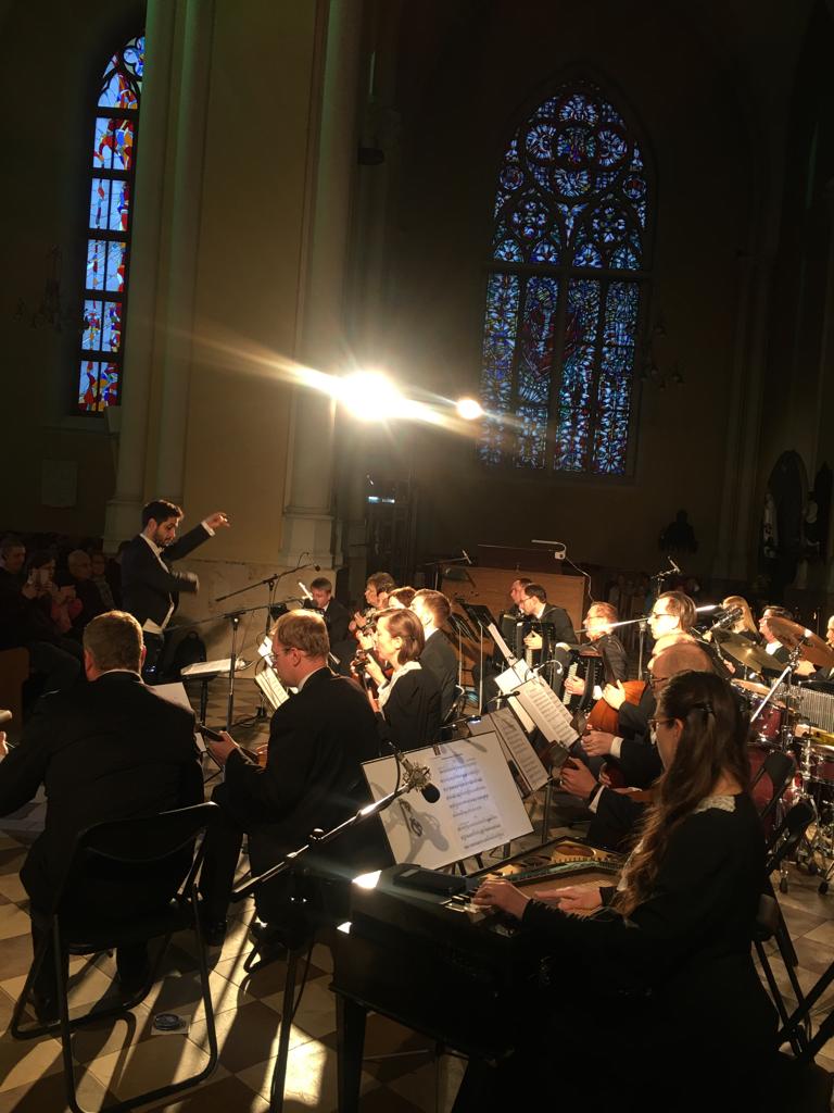 Оркестр «Русские узоры» выступил с французской программой в Соборе на Малой Грузинской
