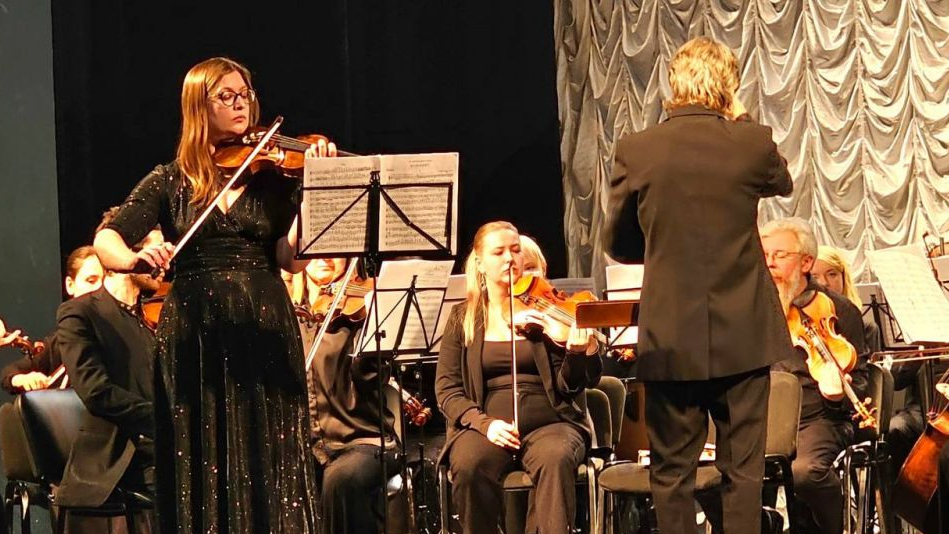 Очередной концерт симфонического оркестра «Инструментальная капелла» состоялся на сцене ногинского драмтеатра