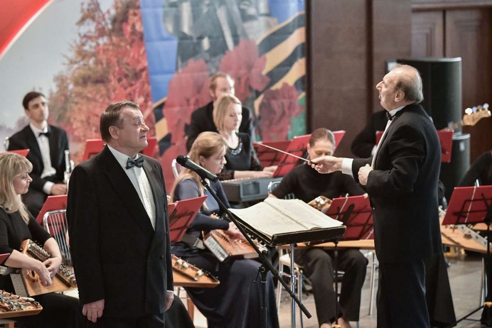 Оркестр «Гусляры России» открыл серию концертов ко Дню Победы выступлением в Московской областной Думе