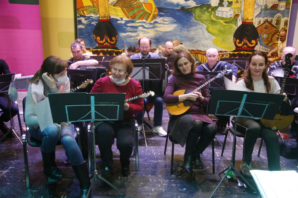 И на пиле игрец: оркестр Московской областной филармонии «Русские узоры» отмечает 50-летие («Подмосковье сегодня»)