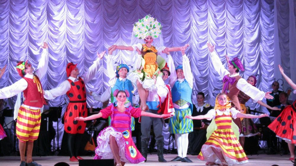 Спектакль «Муха‑Цокотуха. Именины с оркестром» покажут в октябре в Раменском и Звенигороде (РИАМО)