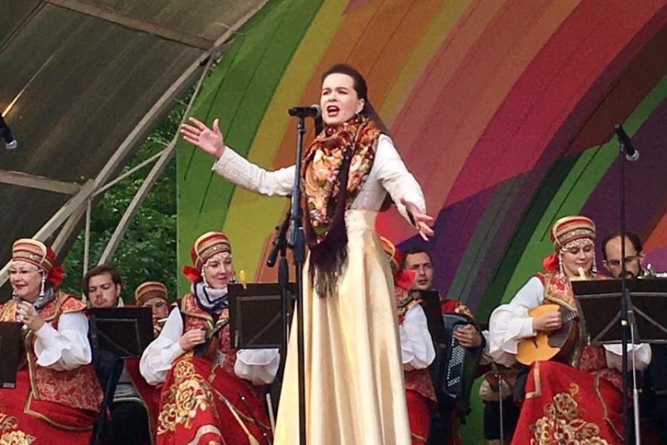 Людмила Боталова и оркестр «Русские узоры» на фестивале «На стыке трех губерний»